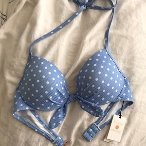 32B bikini top